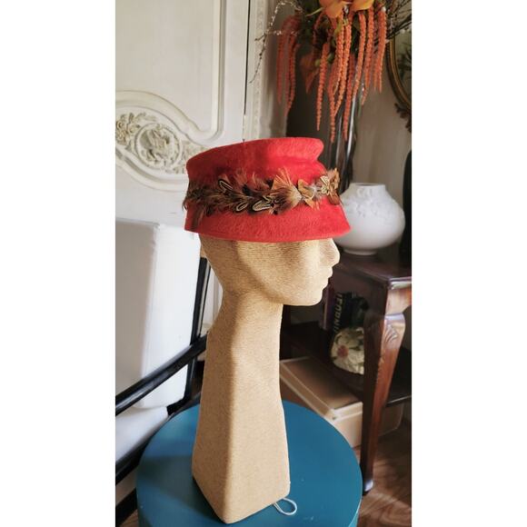Vtg Christine Originals Park Ave NY Red Faux Fur Cloche Hat Feathers Sz S - Picture 5 of 10